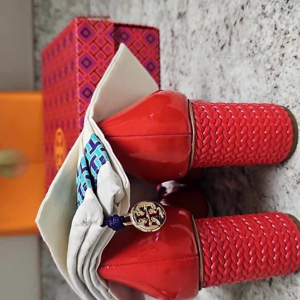 Chic Red Designer Women's Heels - Picture 12 of 12